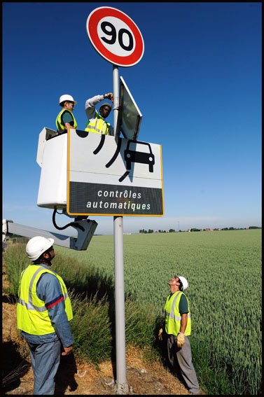PROYART: Claude Gueant and radar sign