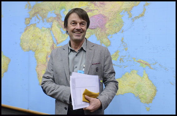 Paris: Hulot auditionne par la commission du developpement durable