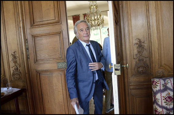 Paris: Rebsamen press conference on the employment of older