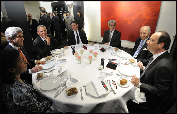 Paris: Hollande and Obama dinner