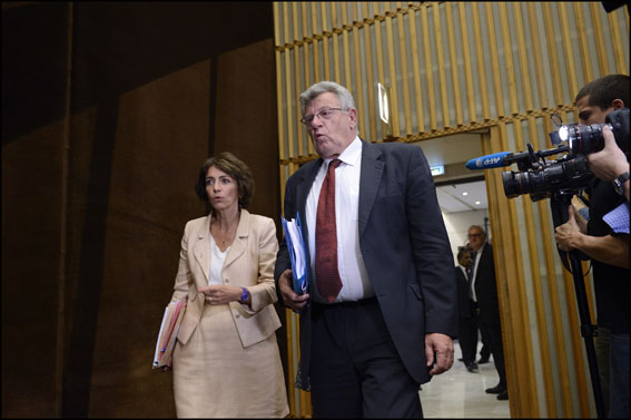Paris: Touraine presents the draft law for the financing of the social security in 2015