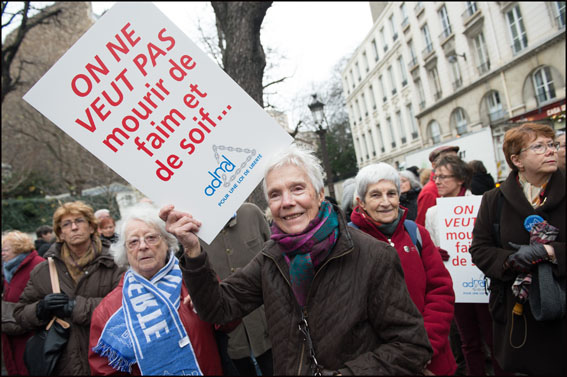 Paris: Demonstration against Leonetti and Claeys report on euthanisia