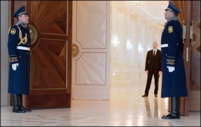 Bakou: Hollande meets Ilham Aliyev