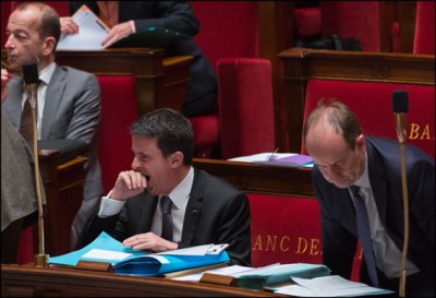 Prime Minister Manuel Valls and French Justice minister, Jean-Jacques Urvoas during a debate proposing to change the constitution to strip dual nationals of their French citizenship in terrorism cases. Paris, FRANCE-08/02/2016