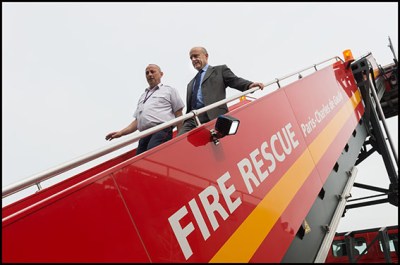 Robert Vincent Pascal and Alain Juppe. Mayor of Bordeaux, France's former Prime minister and candidate for "Les Republicains" party's primary for the 2017 presidential elections, Alain Juppe visiting Roissy airport. Roissy, FRANCE-10/06/16